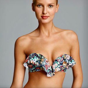 Bikini Top, Zimmermann